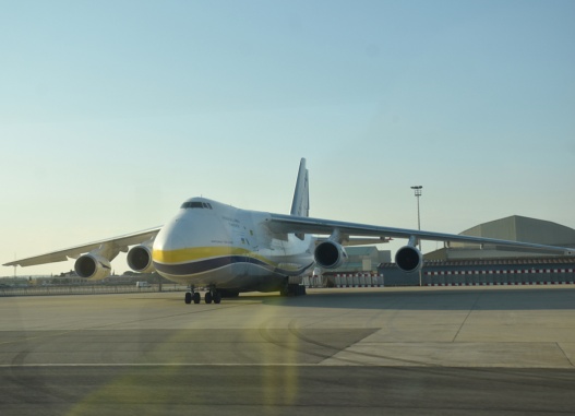 Fiche technique de l'avion cargo Antonov AN-124