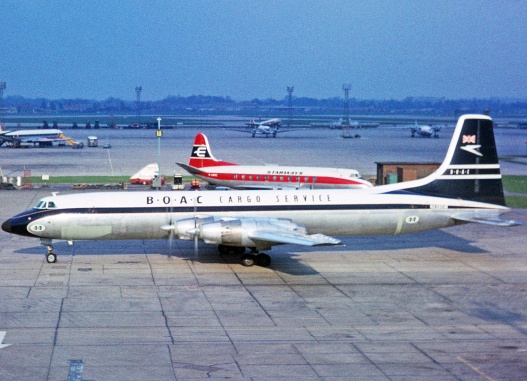 Fiche technique de l'avion cargo Canadair CL-44 Freighter
